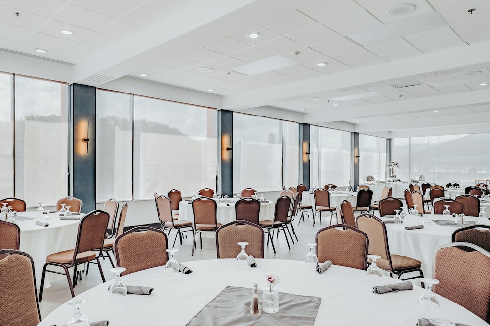Holiday Inn Binghamton Downtown by IHG - photo 39
