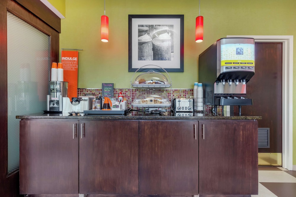 Hampton Inn Brookhaven - photo 29