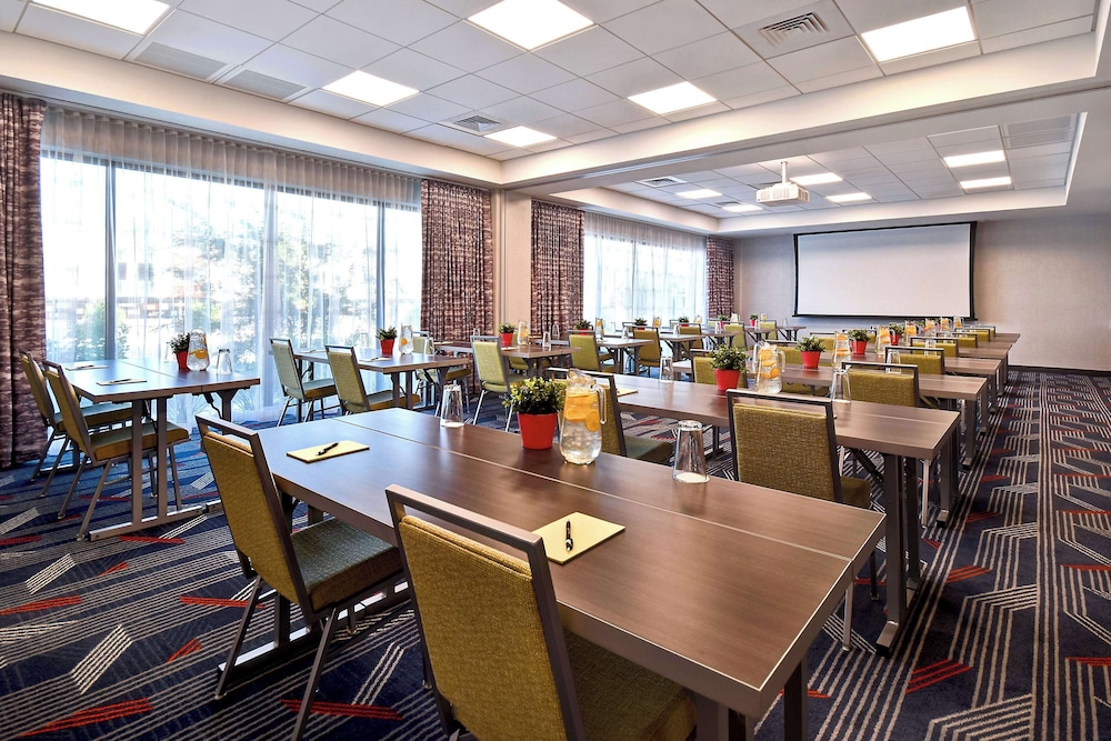 Hampton Inn & Suites Las Vegas Convention Center No Resort Fee - photo 24
