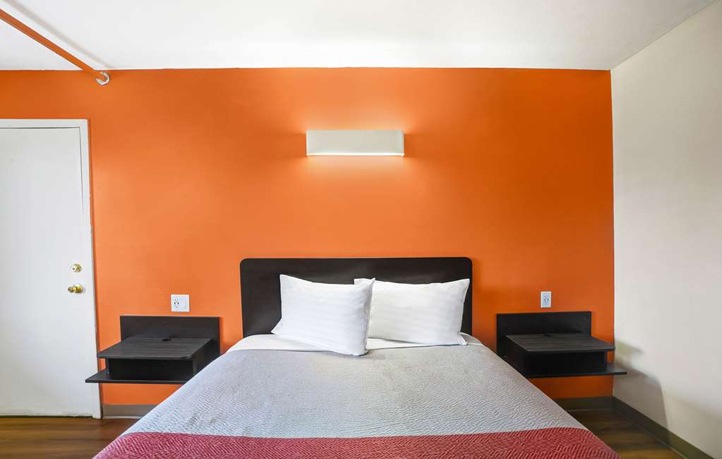 Motel6 Ilion NY - photo 13