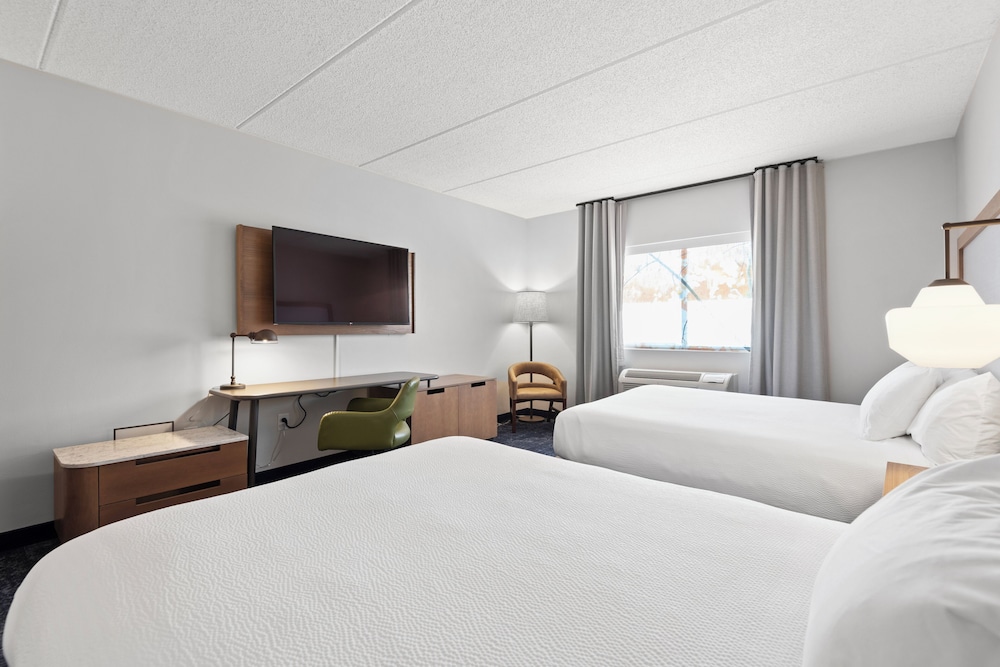 Fairfield Inn & Suites by Marriott Hickory - photo 11