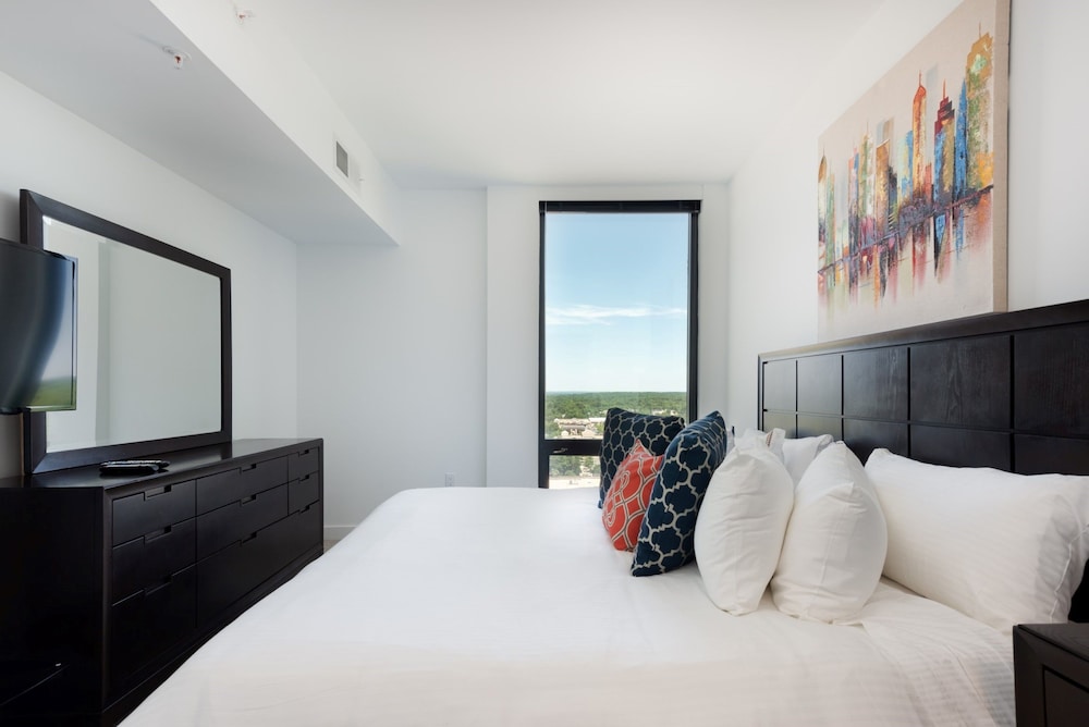 Global Luxury Suites at Reston Town Center - photo 31