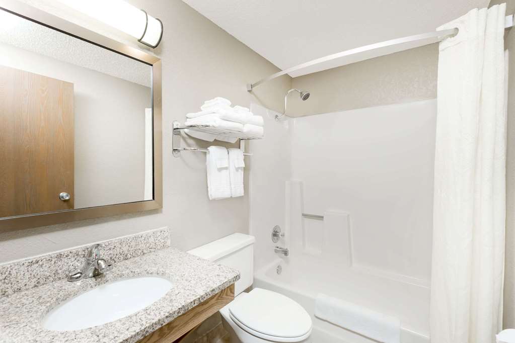Super 8 by Wyndham Kearney - photo 11