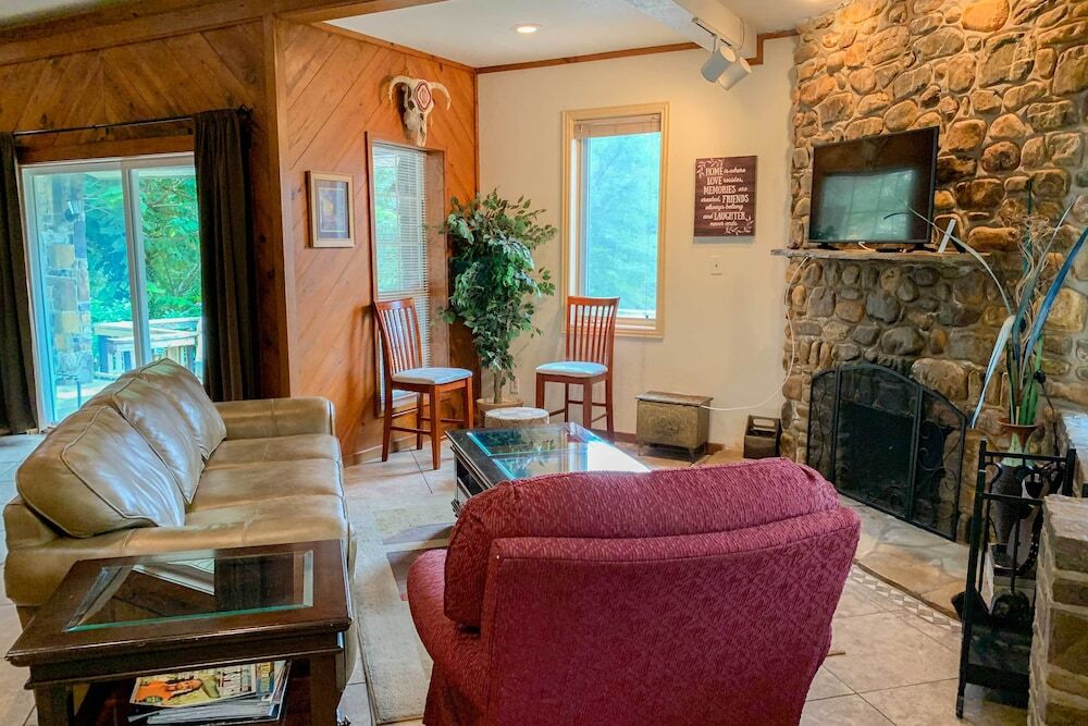 Hot Springs Vacation Rental Home on Lake Hamilton - photo 10