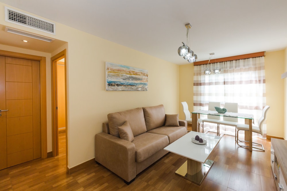 SunHome Carlos Haya Flat - last minute hotel in Malaga