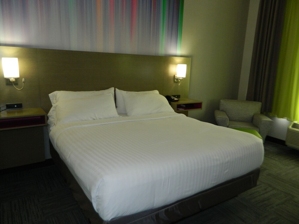 Holiday Inn Express & Suites Shippensburg by IHG - photo 9