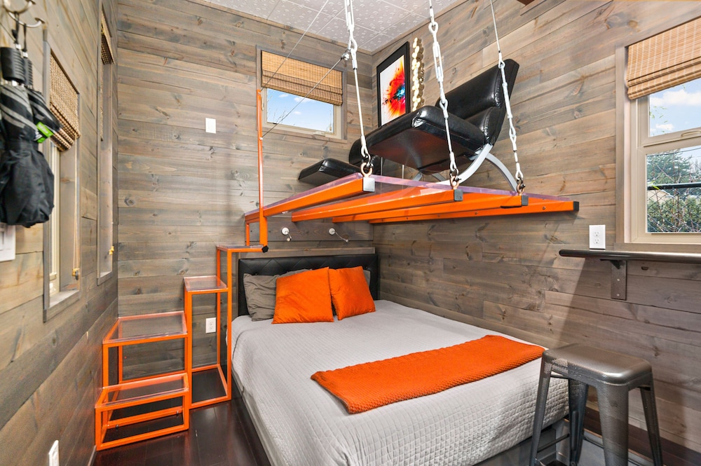 Tiny Digs Hotel of Tiny Houses - photo 84