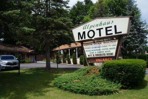 Alpenhause Motel Queensbury — Queensbury