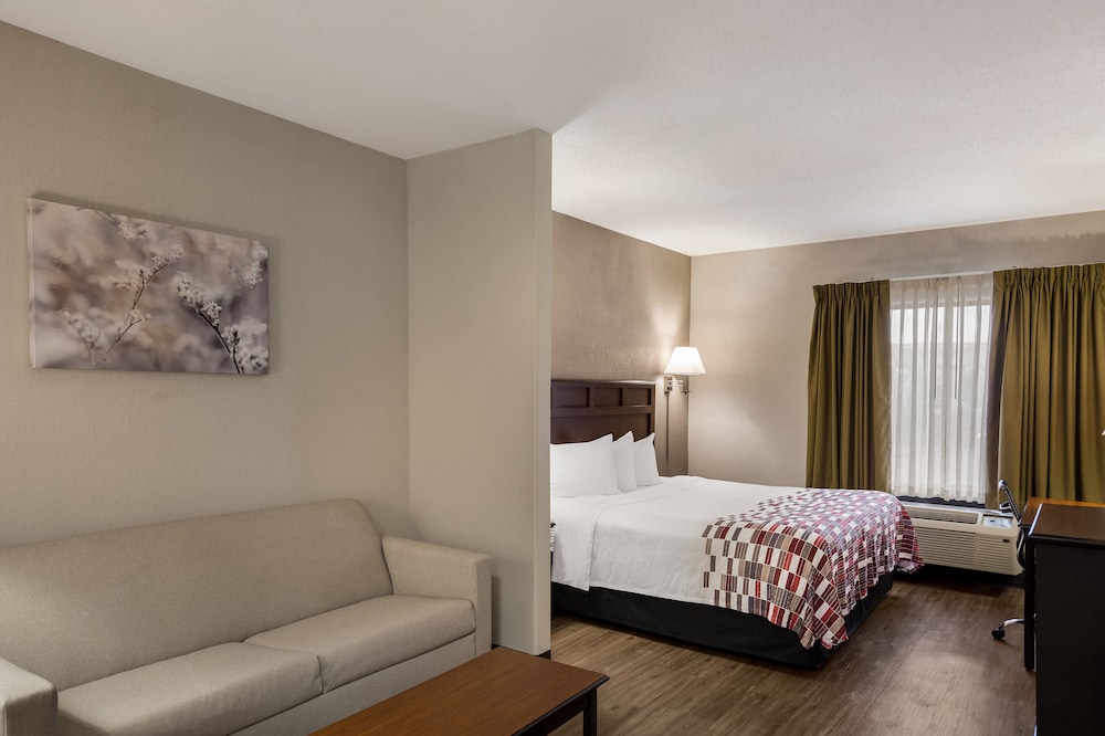 Red Roof Inn & Suites Bloomsburg Mifflinville - photo 10