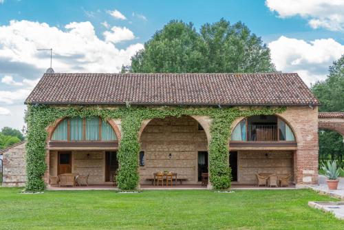 Borgo Feriani — 4-Star Luxury Hotel in Montegalda, Italy
