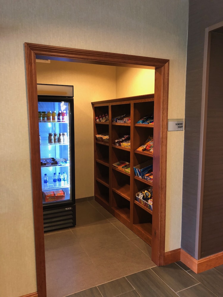 Country View Inn & Suites - photo 36