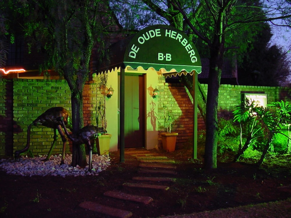 De Oude Herberg B&B — 4-Star Luxury Hotel in Centurion, South Africa