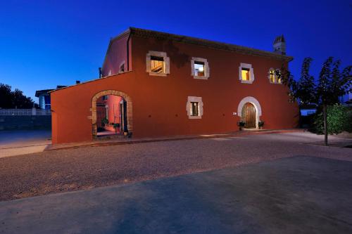 Masia Casa Roja — 4-Star Luxury Hotel in Santa Oliva, Spain