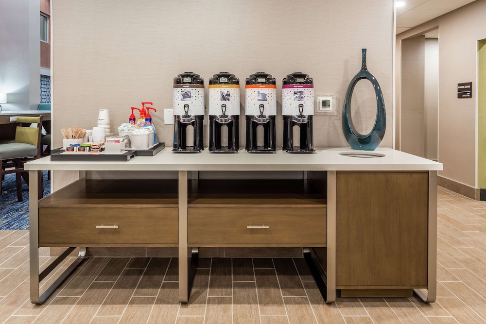 Hampton Inn & Suites Saraland Mobile - photo 2