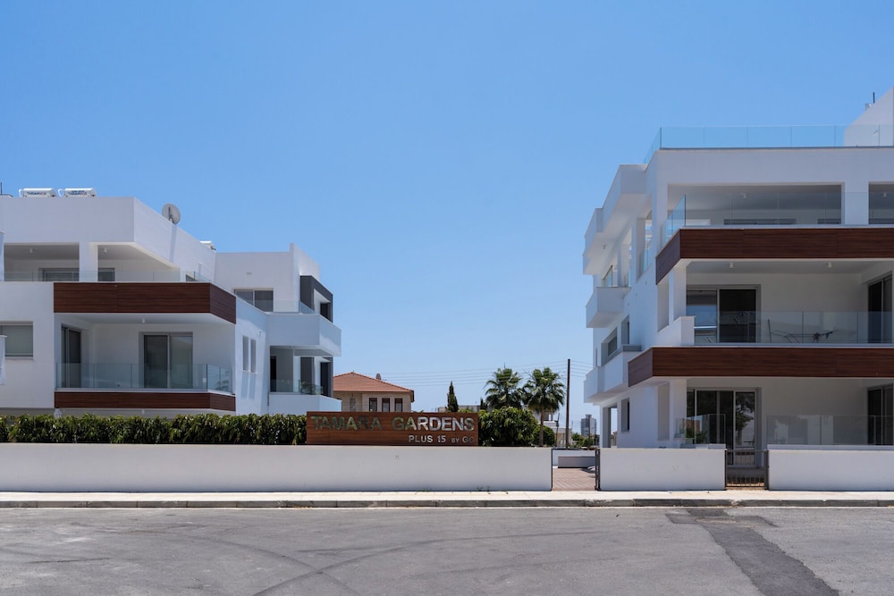 Harmonia 2 Br Apt in Livadia — 4-Star Luxury Hotel in Larnaca, Cyprus