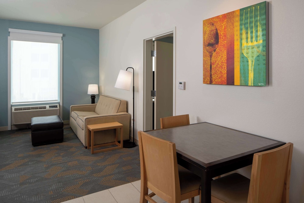 Home2 Suites by Hilton Gulfport I 10 - photo 40