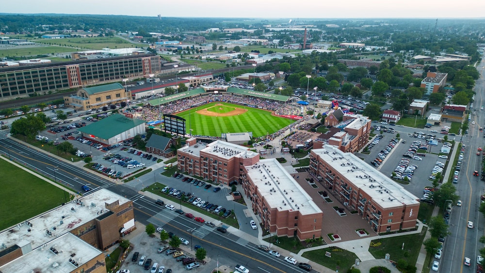 Holiday Inn Express Hotel & Suites South Bend by IHG - photo 97
