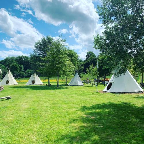 Les Tipis du Bonheur de Vivre in Brulon, France