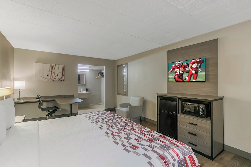Red Roof Inn Baltimore - photo 15