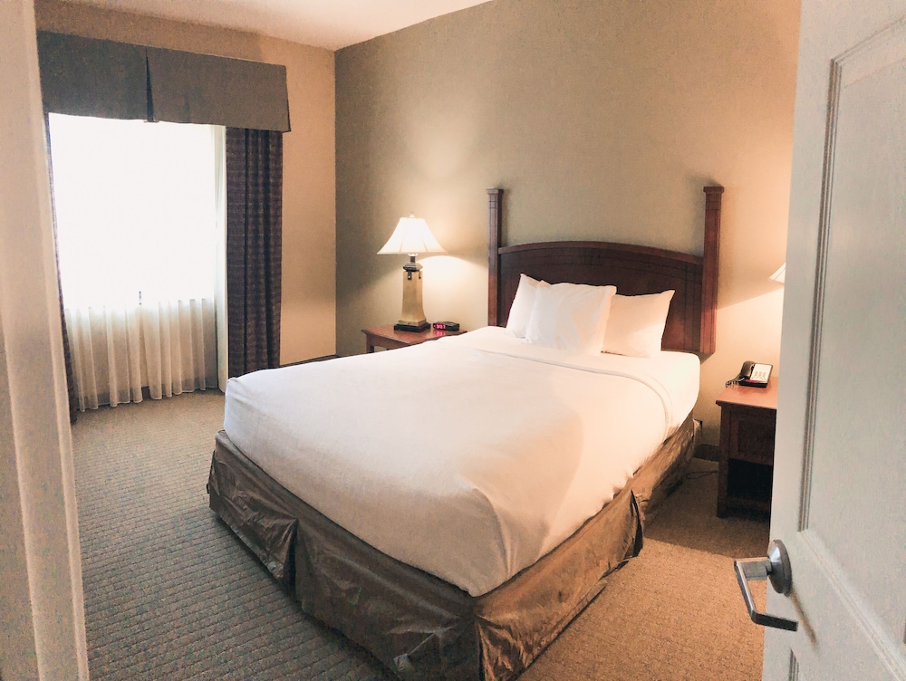 Staybridge Suites Covington - photo 13