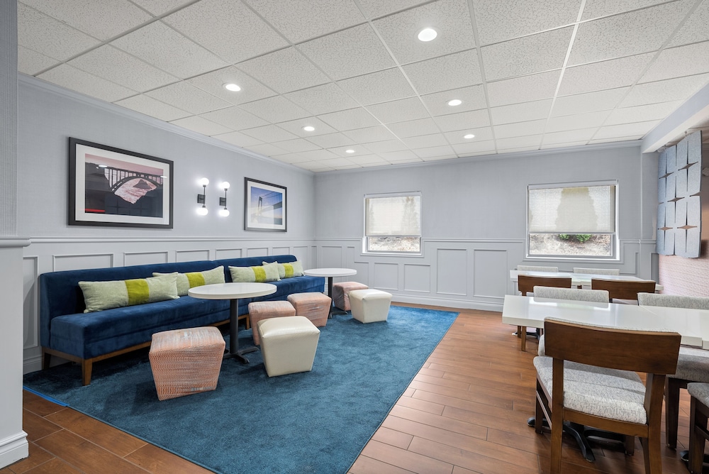 Hampton Inn Bordentown - photo 27