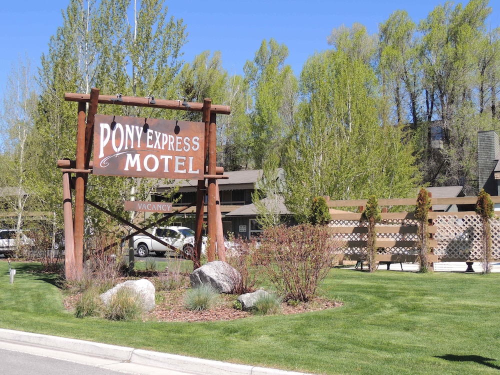 Pony Express Motel - carbon neutral hotel in Jackson
