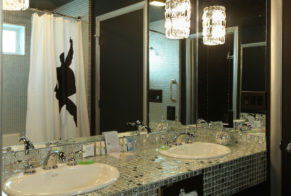 The Roxbury - photo 207