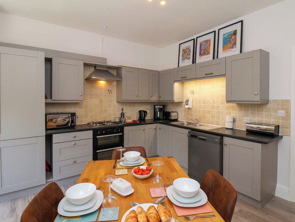 1 Roxby Terrace