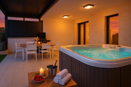 Luxury Apartment Mona with Garden & Jacuzzi in Zadar Borik — 4-Star Luxury Hotel in Zadar, Croatia