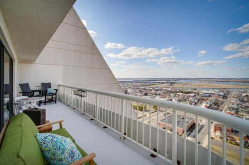 Atlantic City Condo with Community Pool — 4-Star Luxury Hotel in Atlantic City, United States