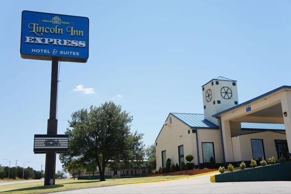 Lincoln Inn Express Hotel and Suites - photo 38