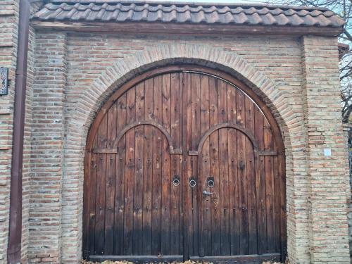 King’s Neighbours in Telavi, Georgia