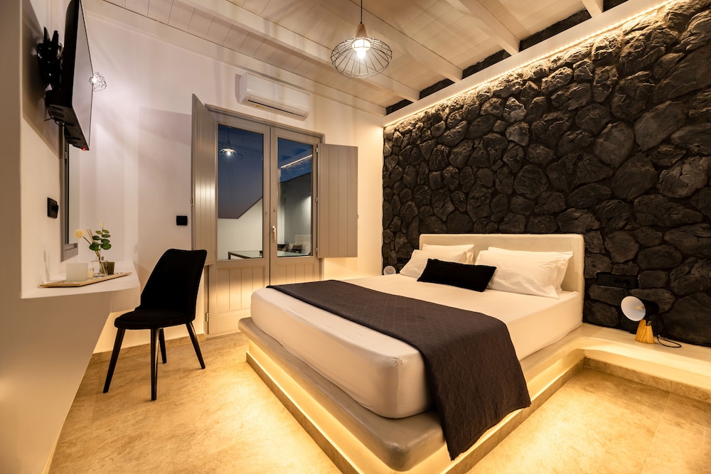 Philoxenia Hotel & Studios — Emporeio — photo 4