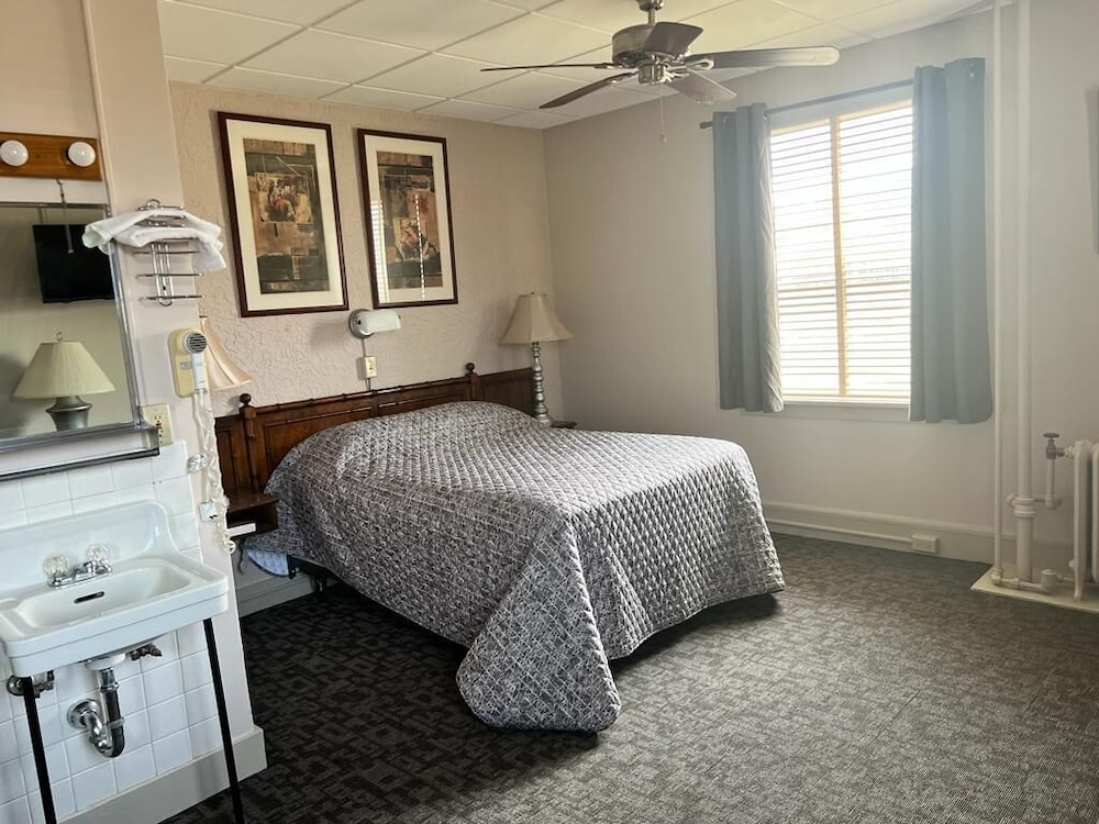 Canfield Hotel - photo 12