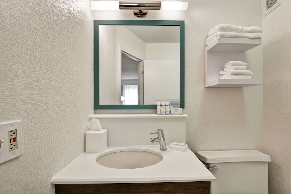 Hampton Inn Columbia I 26 Airport - photo 25