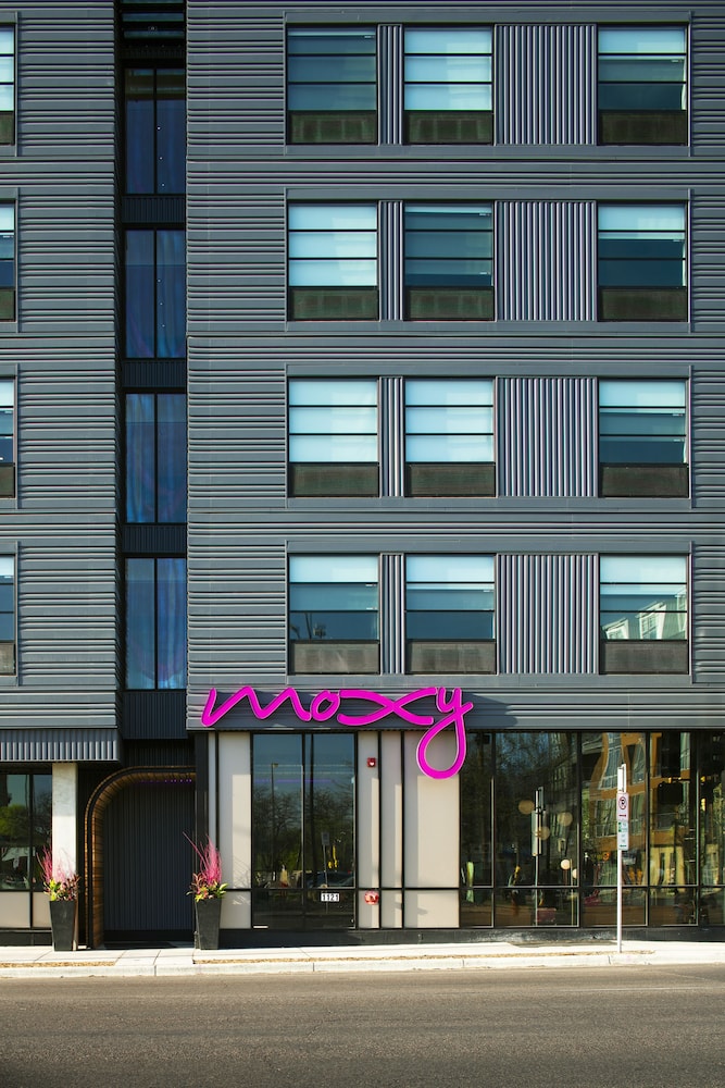 Moxy Minneapolis Downtown - photo 22