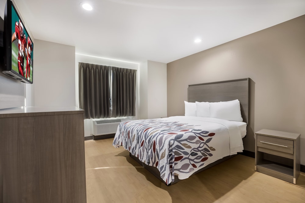 Red Roof Inn Sulphur - photo 10