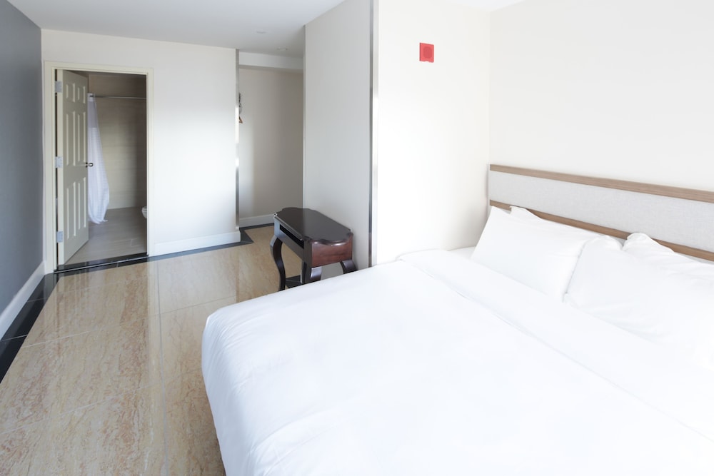 Mayflower Boutique Hotel - photo 5