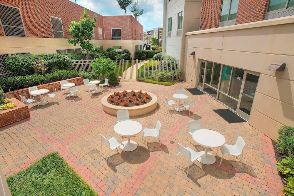 SpringHill Suites by Marriott Fairfax Fair Oaks - photo 29