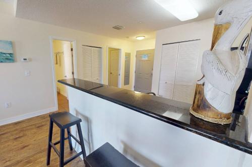305 Madeira Bay Resort - photo 17