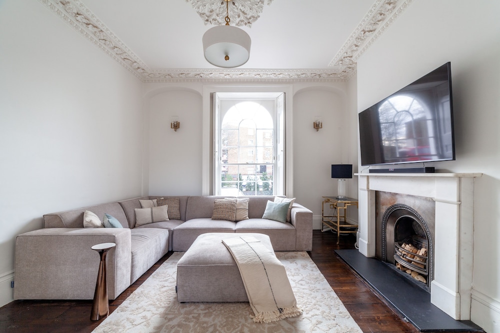 Modern & Stylish House in Deptford — 4-Star Luxury Hotel in London, United Kingdom