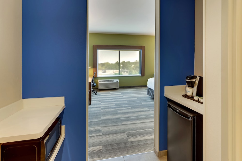 Holiday Inn Express Wilmington Porters Neck - photo 17