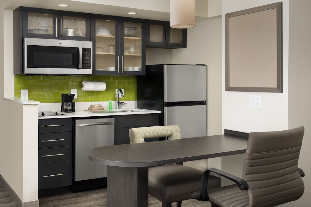 Candlewood Suites Alexandria West by IHG - photo 6