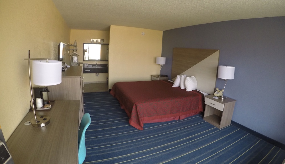 Days Inn by Wyndham Salem - photo 19