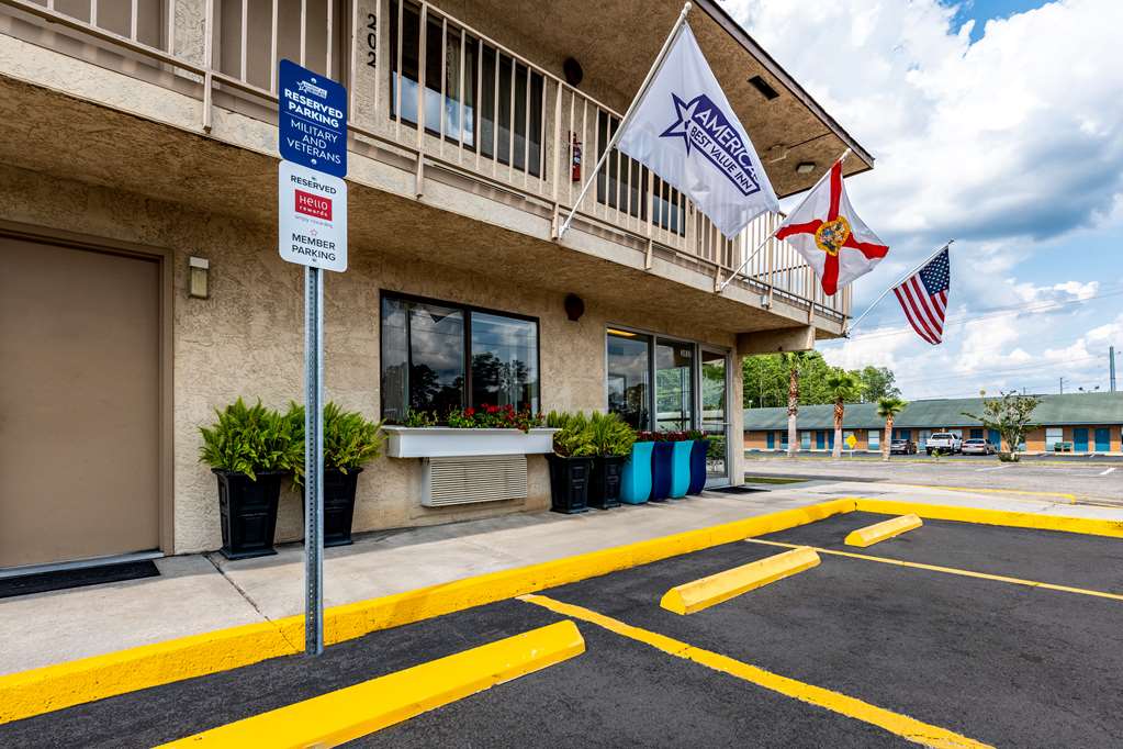 Americas Best Value Inn Lake City - photo 4