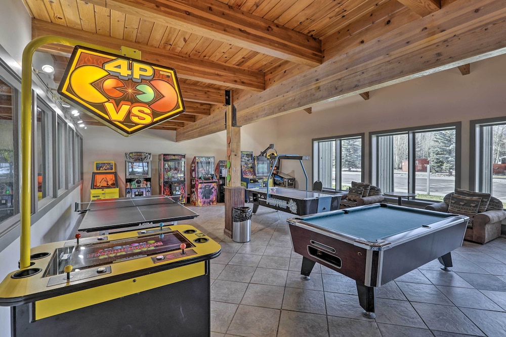 Resort Perks & Mtn Views: Breckenridge Cabin - photo 17