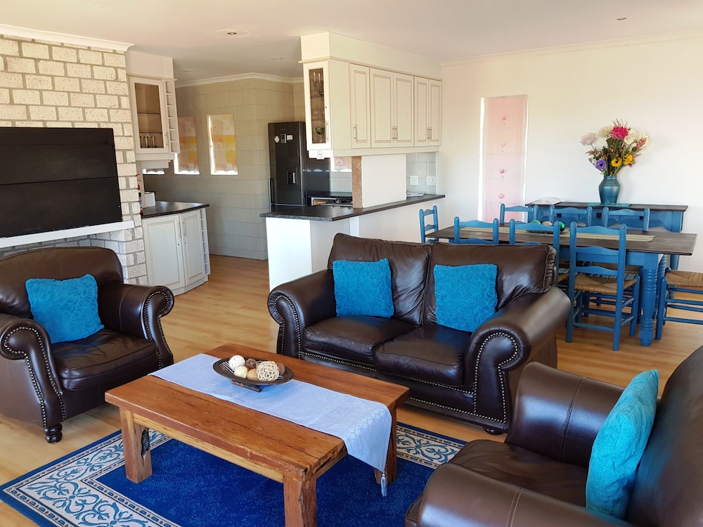 6 Pia’s Place in Saldanha, South Africa