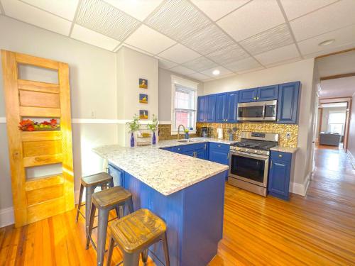 The Rustic Home Albany NY 3 Bedroom Private Second Floor Apartment