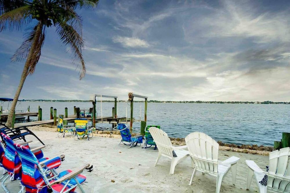 Waterfront Studio with Pool on Manasota Key - photo 4