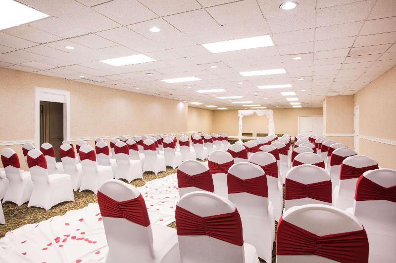 Ramada by Wyndham & Suites Warner Robins - photo 45